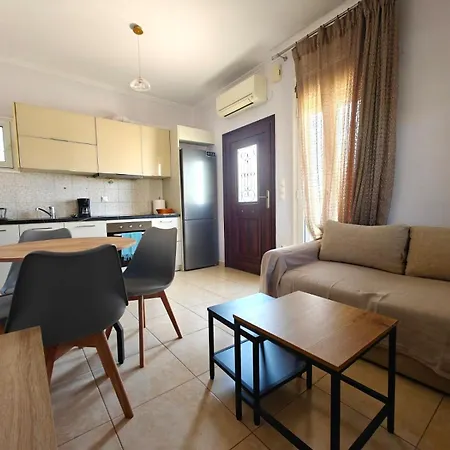 Apartamento Vardania Town